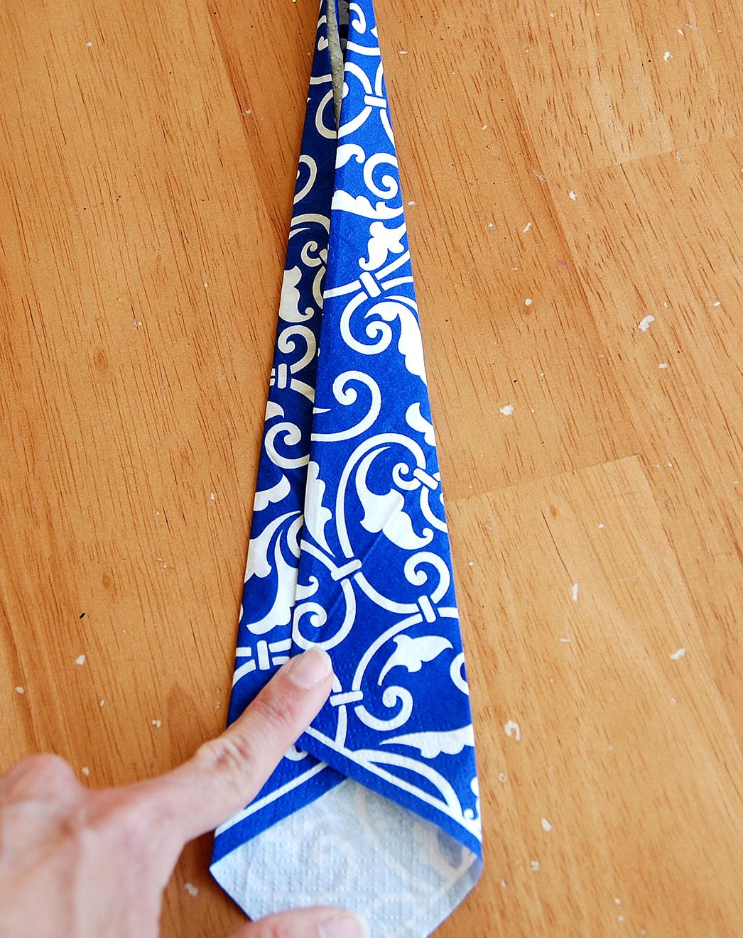 http://sugarmamacooks.com/wp-content/uploads/2014/06/necktie-napkin-5-Copy.jpg