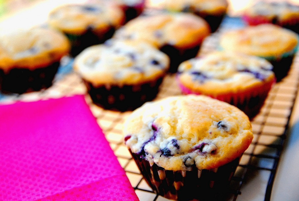 Blueberry greek yogurt muffins 1_small