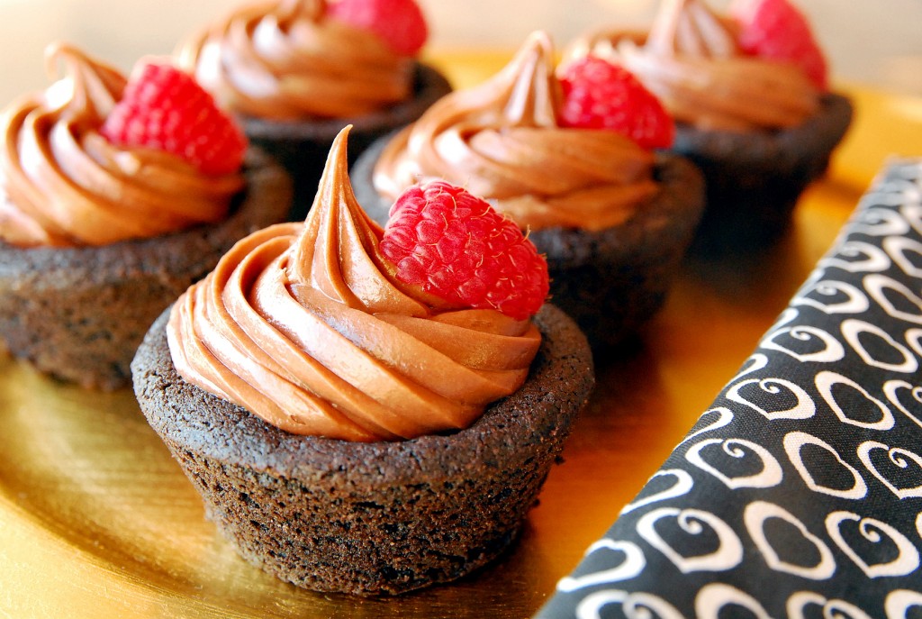 chocolate-cookie-cups-with-nutella-cheesecake-filling-1_small